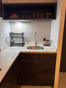 Departamento moderno con ubicación privilegiada en el centro de Santiago, cercano a Palacio De La Moneda y lugares turísticos de la ciudad