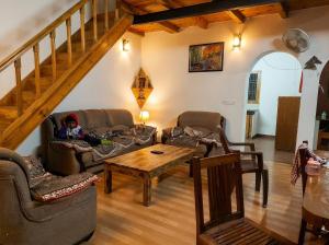 Rooptara Valley Luxury Cottage Majkhali Himalaya