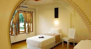 Baansuan Amphawan Resort