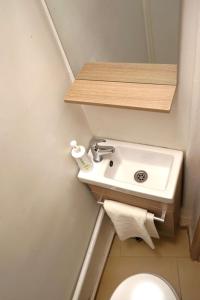 spacious 3BR 1,5BT with 2 balconies