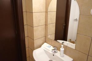 Spacious 4BR, 3BT with 3 balconies