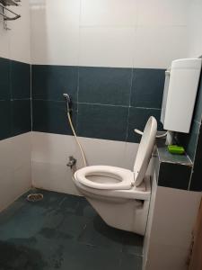 The Autumn Leaves Bhopal