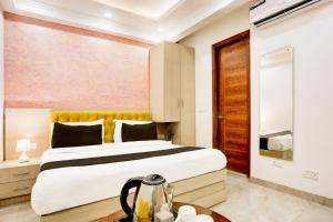 Super Townhouse Eden Garden Zirakpur