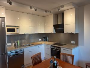 Apartament 3 pokojowy-75m2- blisko morza z parkingiem