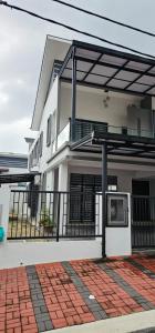 Suria Aman Homestay Semi-D 5 Rooms 5 Bathrooms