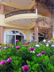 Lenico Beachfront Suites