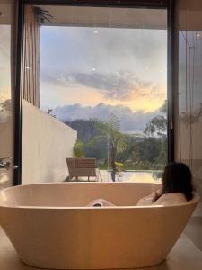 Pinggan Everest Bali