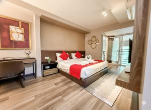 Sea View High Floor 2BR Duplex in Georgetown,Penang - Maritime Suite 2006
