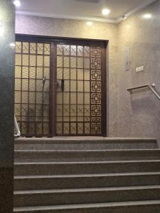 Big apartment near the Prophet