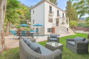 Villa Deva - 5 Bedrooms - Heated Pool