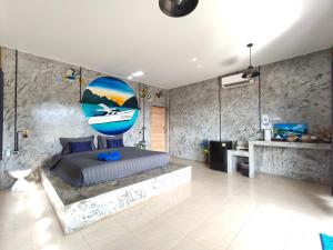 Laeley 1,000 miles resort