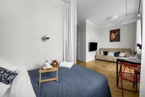 Ursus Apt - Parking, Balcony&Lake View - by Rentujemy