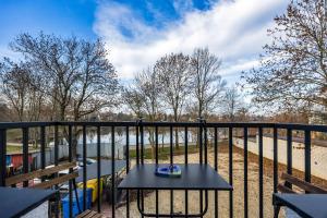 Włochy Apt - Parking, Lake and Park View - by Rentujemy