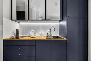 Włochy Apt - Parking, Lake and Park View - by Rentujemy