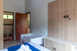 Sítio Geraes 4 Qts Área Gourmet com sauna e piscina integrada RIO PRIVATIVO COM PEQUENA CACHOEIRA