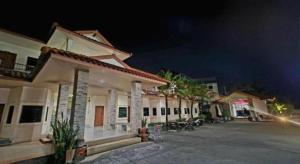 Mark Four Place Hotel