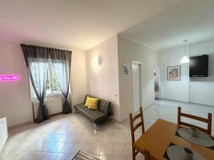 La Dolce Vita Home 15