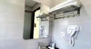 Rova Hotel - Ven Sunset Town