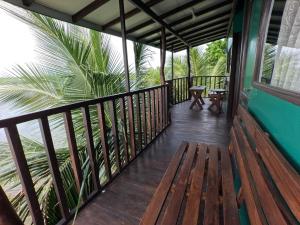 yala treetop lake