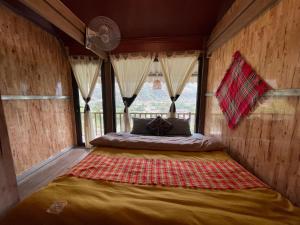 Cương Mountain View Homestay