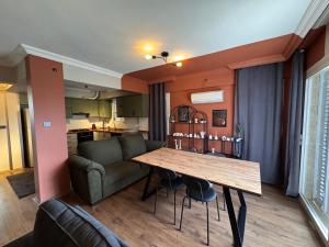 Central Cozy Villa 5 Min to Beach