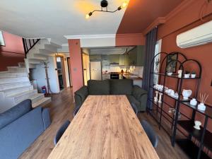 Central Cozy Villa 5 Min to Beach