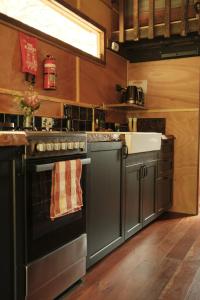 Rancho Relaxo Tiny House - in town sanctuary