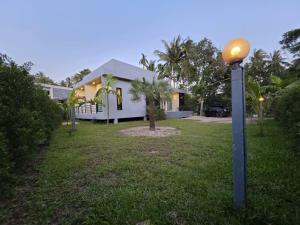 Your fresh 2 bdr villa on Coconut Lane