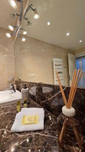 Chic Parisian Retreat Near Louvre, Cafés & Couture