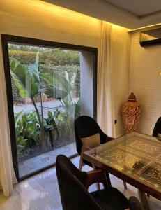 Luxury Serenity Marrakech - Spacious Duplex with Pool