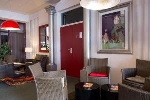 Hotels The Originals Boutique, Hotel Le Pariou, Issoire (Qualys-Hotel) : photos des chambres