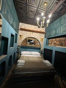 House in the heart of Dante