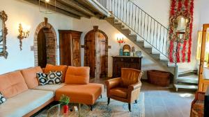 Villa Between Sea And Mountains In Sicily