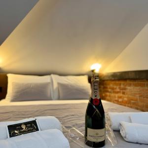 Hedonia Luxury Rooms