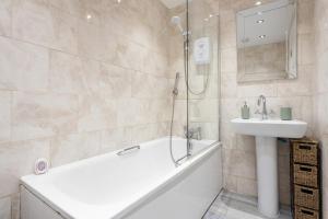 Affordable & Modern 2 Bedroom Apartment Greenwich