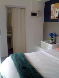 Ekhaya Airport Lodge