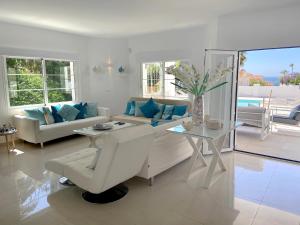 A stunning villa with sea views