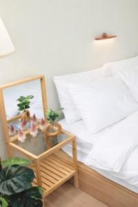 STAY H # Prime Location # 1 Stop to Seongsu # Lines 2,5 #Hongdae# Myeongdong# KSPO #DDP