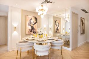 Kensington 3BR Jacuzzi at Standpoint Opera Downtown