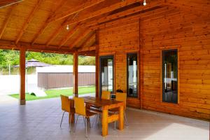 Moonking Chalet