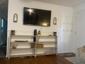 A Cozy & Comfortable Retreat! Stay with Me!