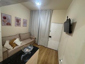 Apartamento no Coração de Copacabana , a duas quadras da Praia de Copa , apto completo