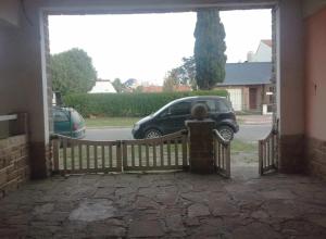 Miramar costa Atlántica alquiler temporario casa para 10 personas exelente ubicación a Dos cuadras de la playa y cuatro del centro