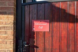 Silverwood Beautiful Loft in Telford - Pass the Keys