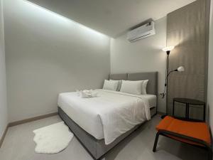 Brand New Modern Pattaya Pool Villa near Walking street