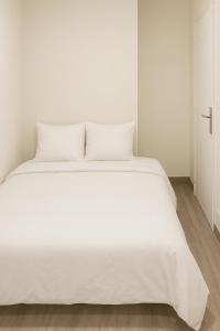 Nice , face à la mer , proche de laéroport , promenade des anglais