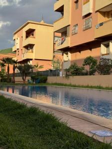 Appartement de luxe avec piscine et parking gratuit