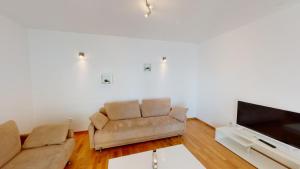 Apartments Andrea - Beachfront & Sea-view Terrace