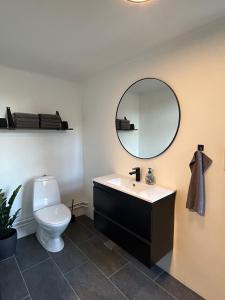 Spaceous, cozy, fully equipped in beautiful nature with lake view