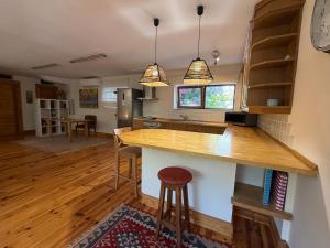 Spacious, independent apartment